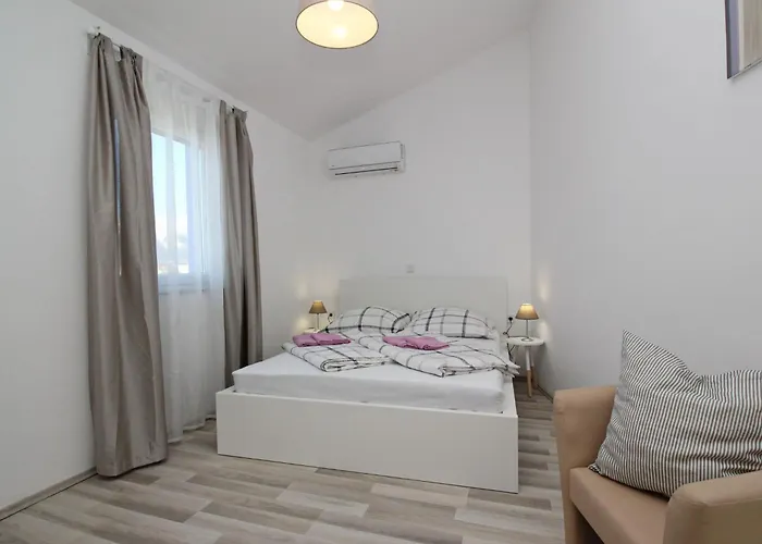 In Mit Eigenem Balkon By Interhome 公寓 *