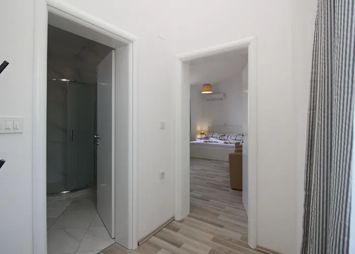 In Mit Eigenem Balkon By Interhome 公寓 巴斯卡