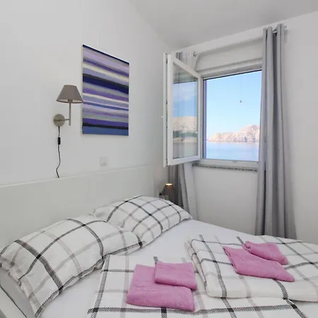 Apartamento In Mit Eigenem Balkon By Interhome *