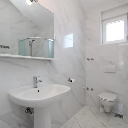 In Mit Eigenem Balkon By Interhome Apartamento *