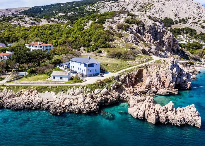 In Mit Eigenem Balkon By Interhome